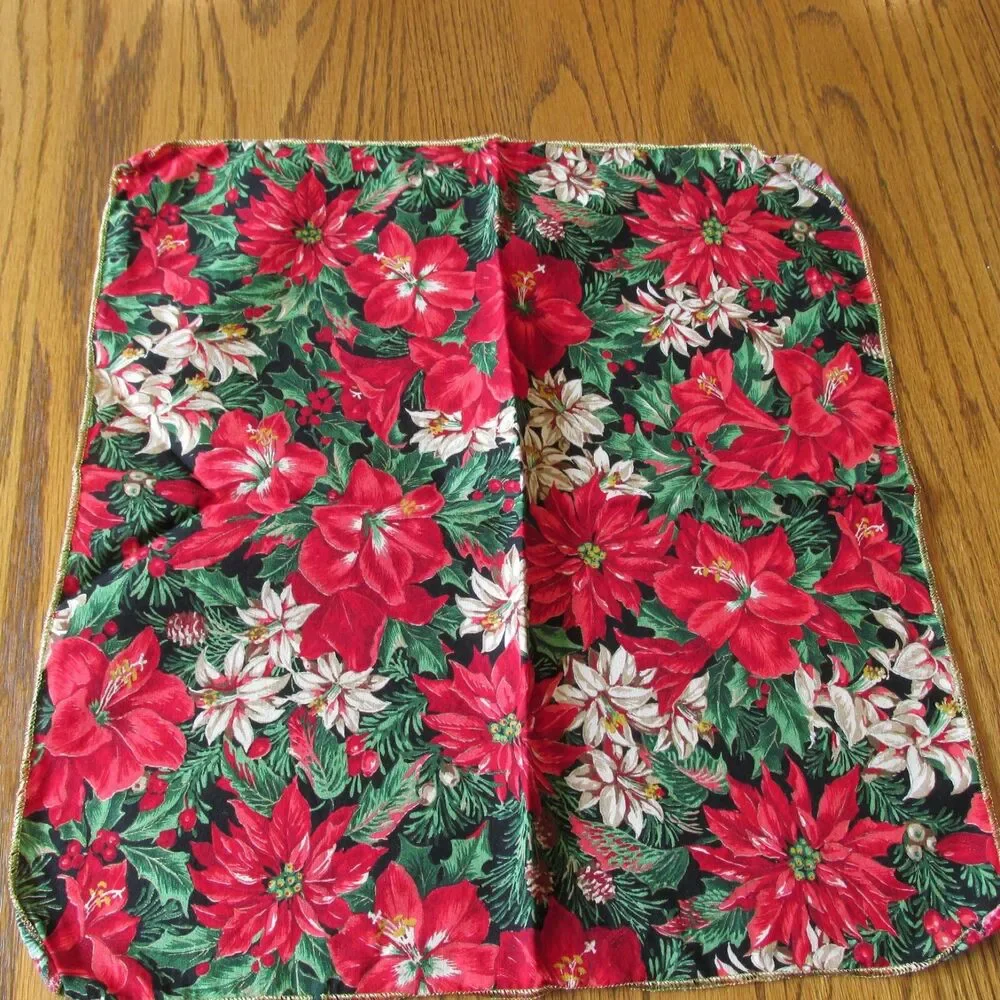 Joan Messmore Christmas Napkins Poinsettia Amaryllises Cranston set of 7 Vintage